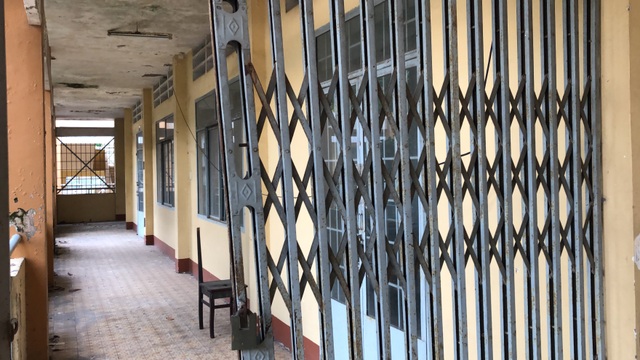 Thầy trò nơm nớp lo sợ khi học tập trong ngôi trường có nguy cơ đổ sập - 6 Thầy trò nơm nớp lo sợ khi học tập trong ngôi trường có nguy cơ đổ sập - 6