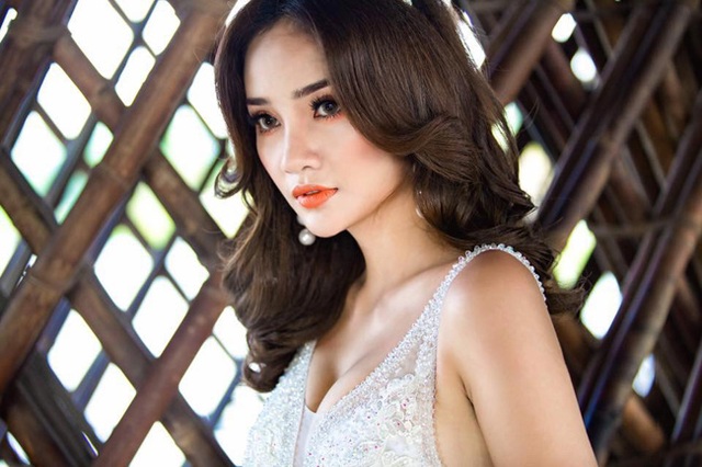 Bạn gái đẹp ngất ngây của chàng thủ môn Văn Biểu - 16 Bạn gái đẹp ngất ngây của chàng thủ môn Văn Biểu - 16