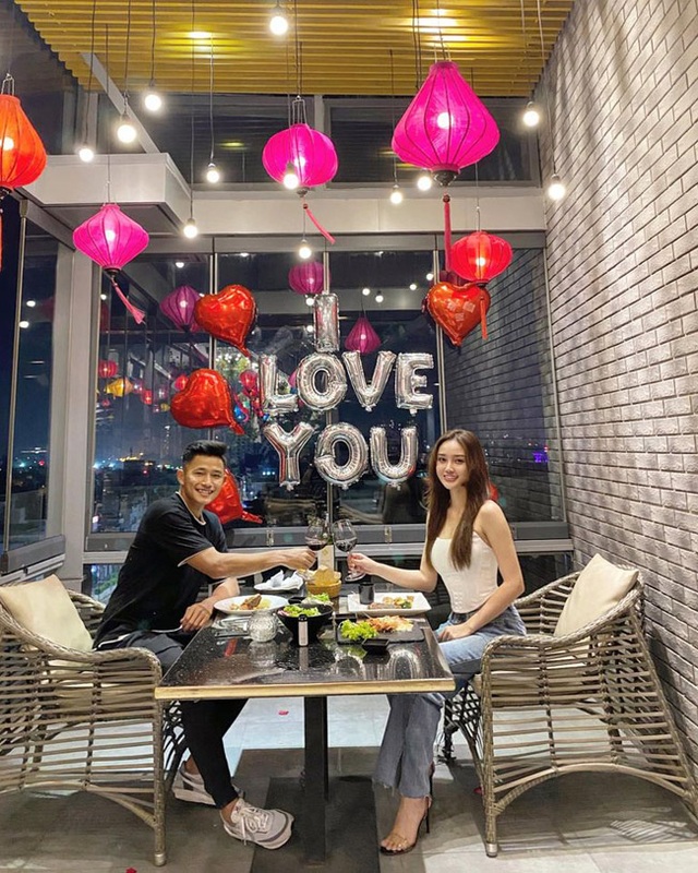 Bạn gái đẹp ngất ngây của chàng thủ môn Văn Biểu - 2 Bạn gái đẹp ngất ngây của chàng thủ môn Văn Biểu - 2