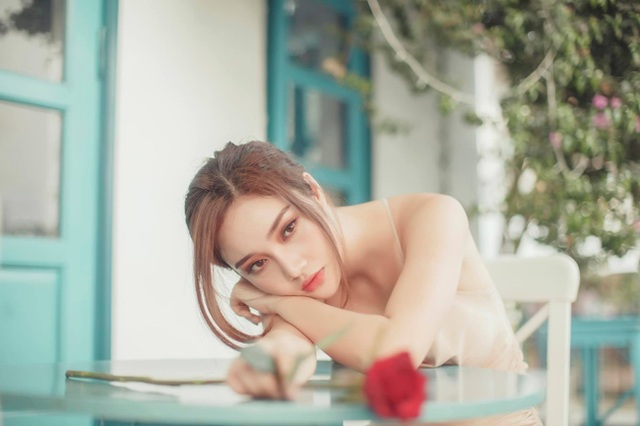 Bạn gái đẹp ngất ngây của chàng thủ môn Văn Biểu - 7 Bạn gái đẹp ngất ngây của chàng thủ môn Văn Biểu - 7