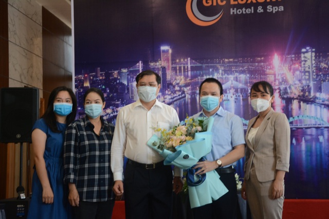 Những y, bác sĩ tình nguyện cuối cùng rời Đà Nẵng - 1 Những y, bác sĩ tình nguyện cuối cùng rời Đà Nẵng - 1