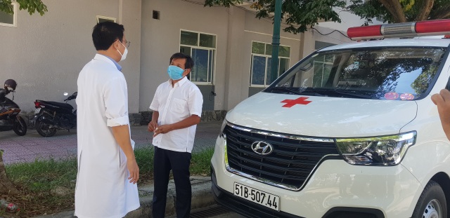 Ông Đoàn Ngọc Hải và xe cứu thương miễn phí chở bệnh nhân nghèo đến Đà Nẵng - 2 Ông Đoàn Ngọc Hải và xe cứu thương miễn phí chở bệnh nhân nghèo đến Đà Nẵng - 2