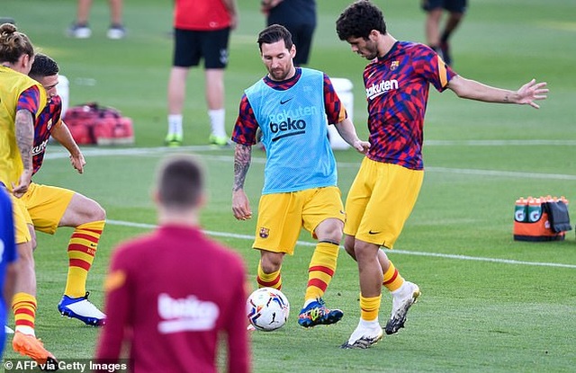 Messi chủ động nhường quyền đá phạt đền cho Griezmann - 3 Messi chủ động nhường quyền đá phạt đền cho Griezmann - 3