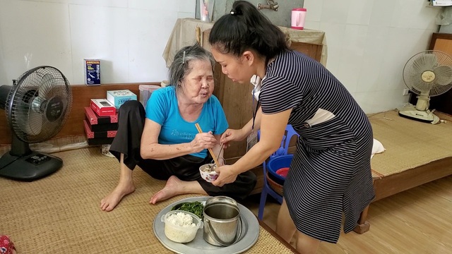Cảm động câu chuyện nữ cán bộ trưởng thành từ trung tâm bảo trợ xã hội - 2 Cảm động câu chuyện nữ cán bộ trưởng thành từ trung tâm bảo trợ xã hội - 2