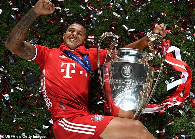 Bayern Munich tố cáo bị Man Utd, Liverpool chơi xấu ở thương vụ Thiago - 1 Bayern Munich tố cáo bị Man Utd, Liverpool chơi xấu ở thương vụ Thiago - 1