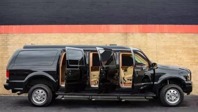 Bị thất sủng, chiếc SUV 6 cửa chống đạn của Vua Jordan rớt gần 90% giá trị - 15 Bị thất sủng, chiếc SUV 6 cửa chống đạn của Vua Jordan rớt gần 90% giá trị - 15