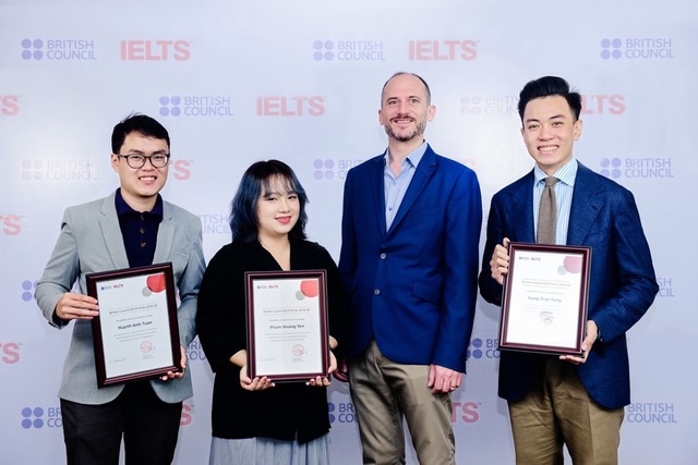 Ba bạn trẻ Việt xuất sắc nhận học bổng IELTS Prize 2019-2020 - 1