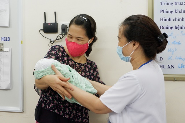 Thai nhi hồi sinh sau khi bị phá bỏ ở tuần 31 xuất viện về tổ ấm mới - 7 Thai nhi hồi sinh sau khi bị phá bỏ ở tuần 31 xuất viện về tổ ấm mới - 7