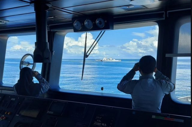 Biển Đông “nóng” vụ Indonesia đuổi tàu hải cảnh Trung Quốc - 1
