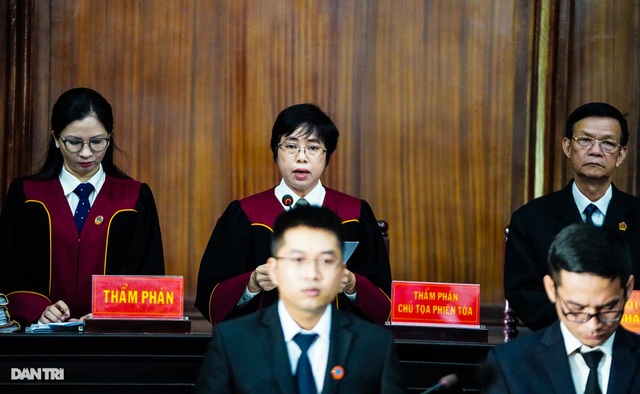 Toàn cảnh buổi đầu tiên xét xử ông Nguyễn Thành Tài và đồng phạm - 12