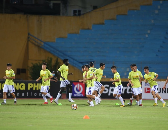 CLB Hà Nội 5-1 CLB TP.HCM: Văn Quyết, Quang Hải tỏa sáng rực rỡ - 14 CLB Hà Nội 5-1 CLB TP.HCM: Văn Quyết, Quang Hải tỏa sáng rực rỡ - 14