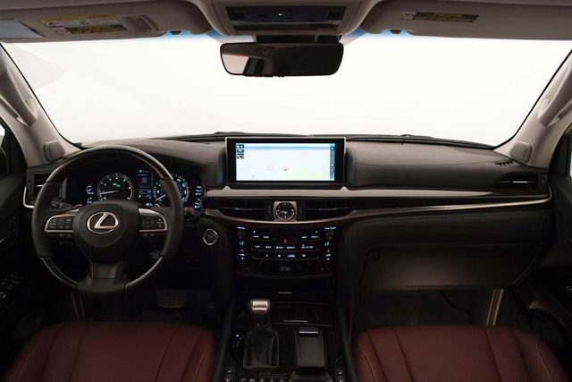 Sao không phải Land Cruiser, mà lại là Lexus LX 570? - 5 Sao không phải Land Cruiser, mà lại là Lexus LX 570? - 5