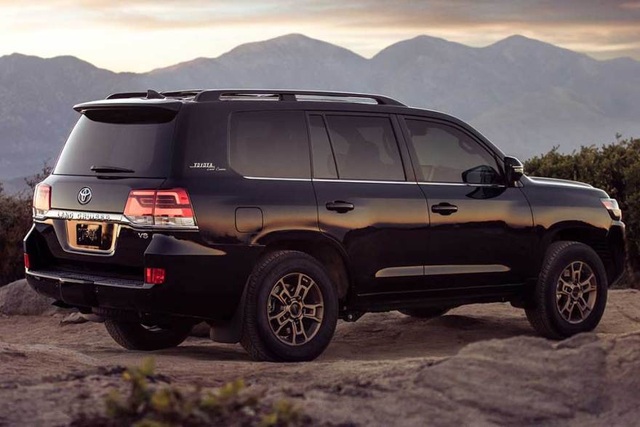 Sao không phải Land Cruiser, mà lại là Lexus LX 570? - 6 Sao không phải Land Cruiser, mà lại là Lexus LX 570? - 6