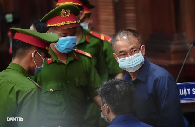 Toàn cảnh buổi đầu tiên xét xử ông Nguyễn Thành Tài và đồng phạm - 7