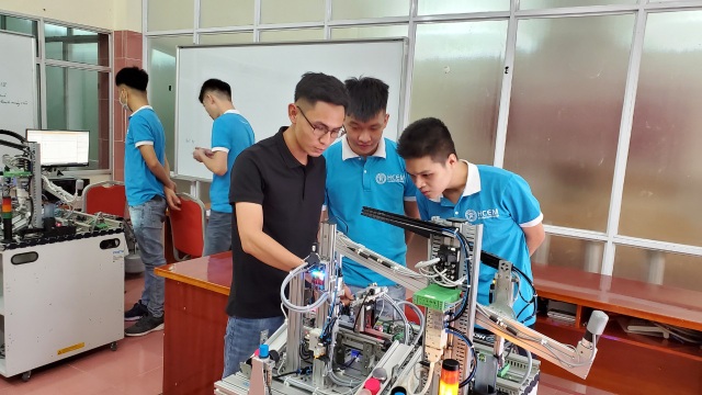 Nhiều trường cao đẳng đặt chất lượng lên trên số lượng - 1 Nhiều trường cao đẳng đặt chất lượng lên trên số lượng - 1