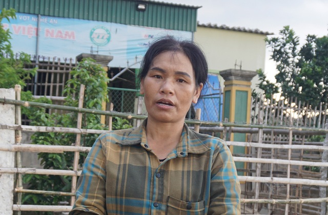 Hàng chục hộ dân làng chài sống “treo” trên đất tái định cư - 2 Hàng chục hộ dân làng chài sống “treo” trên đất tái định cư - 2