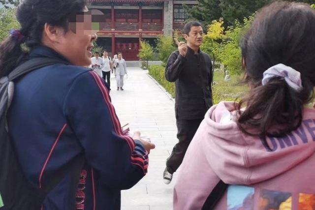 Lý Á Bằng đã chia tay bạn gái kém 16 tuổi? - 5 Lý Á Bằng đã chia tay bạn gái kém 16 tuổi? - 5