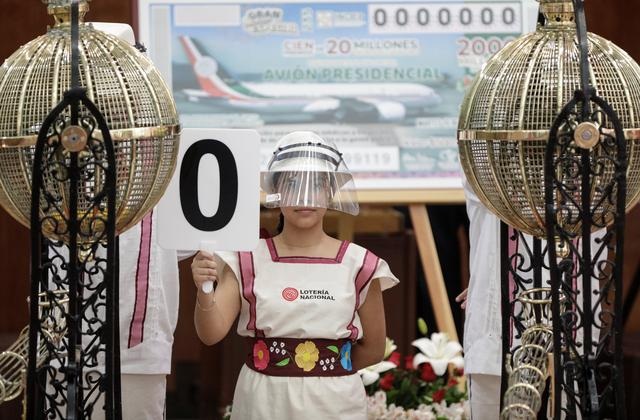 Mexico tạo ra 100 triệu phú nhờ xổ số chuyên cơ tổng thống - 1 Mexico tạo ra 100 triệu phú nhờ xổ số chuyên cơ tổng thống - 1