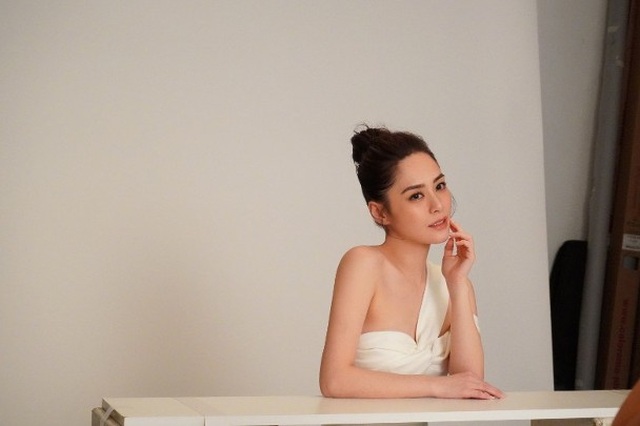 Chung Hân Đồng khoe dáng vóc thon thả sau nỗ lực giảm cân - 6 Chung Hân Đồng khoe dáng vóc thon thả sau nỗ lực giảm cân - 6
