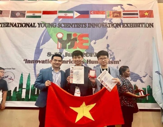 Gặp gương mặt Vàng Khoa học trẻ quốc tế vừa đỗ Thủ khoa trường chuyên KHTN - 4 Gặp gương mặt Vàng Khoa học trẻ quốc tế vừa đỗ Thủ khoa trường chuyên KHTN - 4