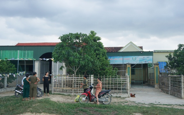 Hàng chục hộ dân làng chài sống “treo” trên đất tái định cư - 3 Hàng chục hộ dân làng chài sống “treo” trên đất tái định cư - 3