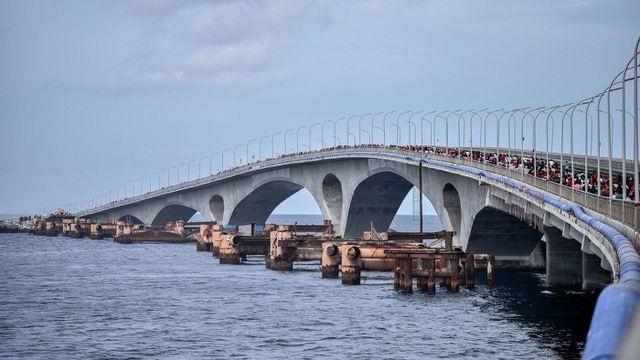 Quốc đảo thiên đường du lịch lo bị sa lầy trong “bẫy nợ” của Trung Quốc - 1 Quốc đảo thiên đường du lịch lo bị sa lầy trong “bẫy nợ” của Trung Quốc - 1