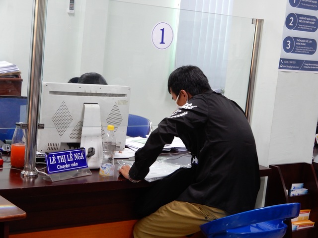 Đà Nẵng: Gần 23.000 người lao động nộp hồ sơ hưởng trợ cấp thất nghiệp - 4