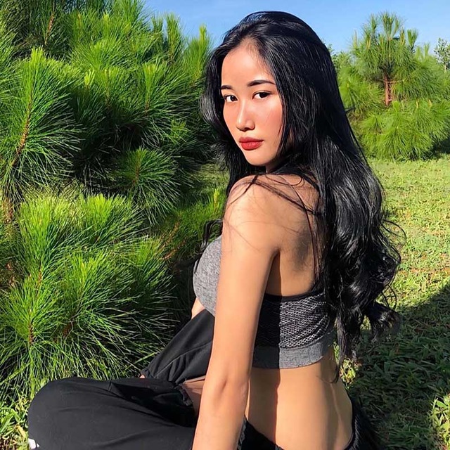 Nữ sinh 10X gợi cảm: “Không có gu ăn mặc nào gọi là quá tuổi” - 1 Nữ sinh 10X gợi cảm: “Không có gu ăn mặc nào gọi là quá tuổi” - 1