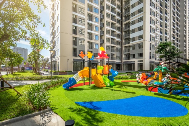 Công trường hoạt động xuyên đêm bất chấp Covid - 1 Công trường hoạt động xuyên đêm bất chấp Covid - 1