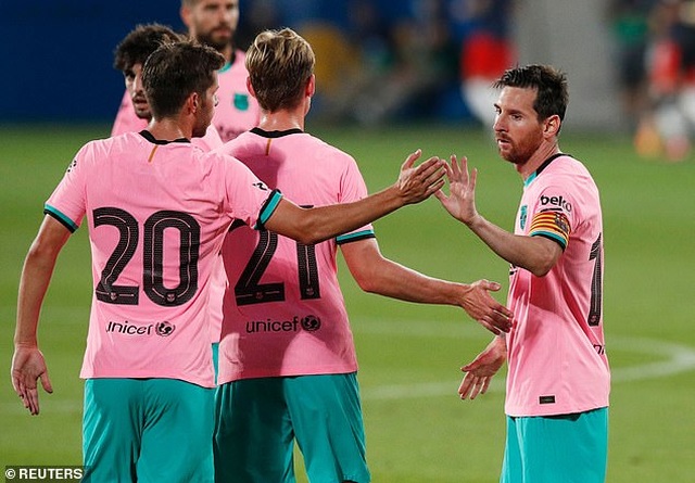 Messi lập cú đúp giúp Barcelona thắng trận derby Catalonia - 5 Messi lập cú đúp giúp Barcelona thắng trận derby Catalonia - 5