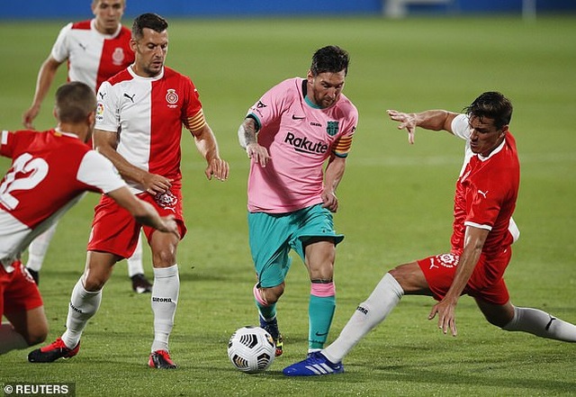 Messi lập cú đúp giúp Barcelona thắng trận derby Catalonia - 1 Messi lập cú đúp giúp Barcelona thắng trận derby Catalonia - 1