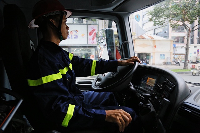 Lái xe cứu hoả kể chuyện giành giật từng giây với... bà hỏa - 6 Lái xe cứu hoả kể chuyện giành giật từng giây với... bà hỏa - 6