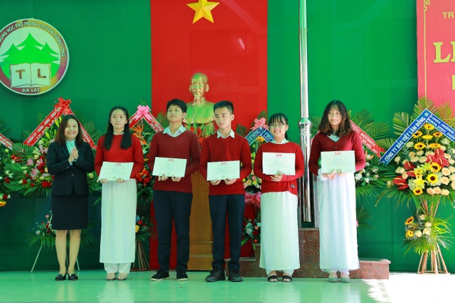 Nữ sinh Đà Lạt giành học bổng “khủng” vào Đại học Quốc tế Sài Gòn - 2 Nữ sinh Đà Lạt giành học bổng “khủng” vào Đại học Quốc tế Sài Gòn - 2