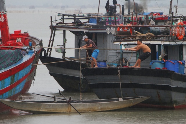 Phó Thủ tướng thị sát, kiểm tra công tác phòng chống ở vùng tâm bão - 9 Phó Thủ tướng thị sát, kiểm tra công tác phòng chống ở vùng tâm bão - 9