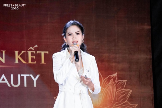 Nữ sinh trường Báo “tài sắc vẹn toàn” đam mê hoạt động giáo dục - 1 Nữ sinh trường Báo “tài sắc vẹn toàn” đam mê hoạt động giáo dục - 1