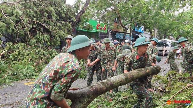 Thua Thien Hue struggled to overcome the damage caused by Typhoon No. 5-10