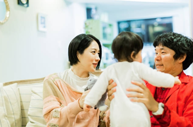 Cách vượt qua rạn nứt hôn nhân sau sinh con, vợ chồng trẻ cần biết - 4 Cách vượt qua rạn nứt hôn nhân sau sinh con, vợ chồng trẻ cần biết - 4