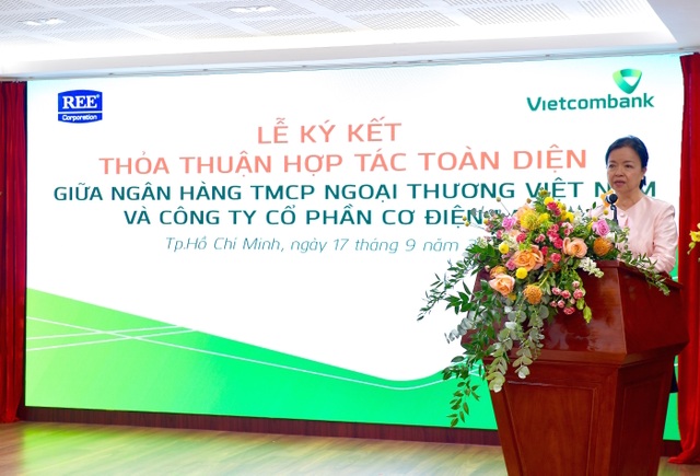 Vietcombank-REE ký thỏa thuận hợp tác toàn diện, hợp đồng tài trợ Dự án nhà máy điện gió số 3 - 2 Vietcombank-REE ký thỏa thuận hợp tác toàn diện, hợp đồng tài trợ Dự án nhà máy điện gió số 3 - 2