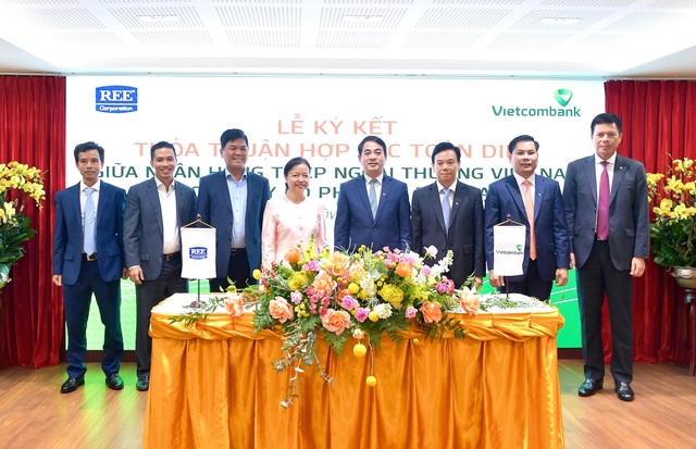 Vietcombank-REE ký thỏa thuận hợp tác toàn diện, hợp đồng tài trợ Dự án nhà máy điện gió số 3 - 6 Vietcombank-REE ký thỏa thuận hợp tác toàn diện, hợp đồng tài trợ Dự án nhà máy điện gió số 3 - 6