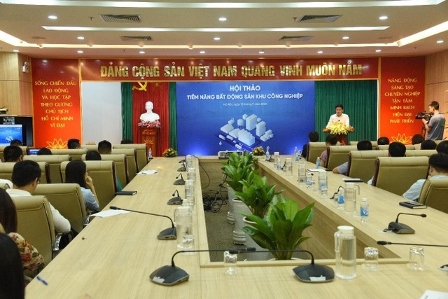 VietinBank tổ chức Hội thảo “Tiềm năng bất động sản khu công nghiệp” - 2 VietinBank tổ chức Hội thảo “Tiềm năng bất động sản khu công nghiệp” - 2