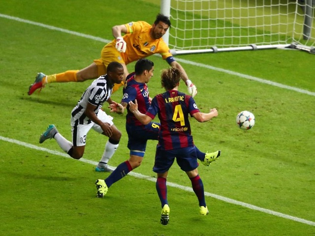 Những khoảnh khắc đáng nhớ của Luis Suarez cùng Barcelona - 2 Những khoảnh khắc đáng nhớ của Luis Suarez cùng Barcelona - 2