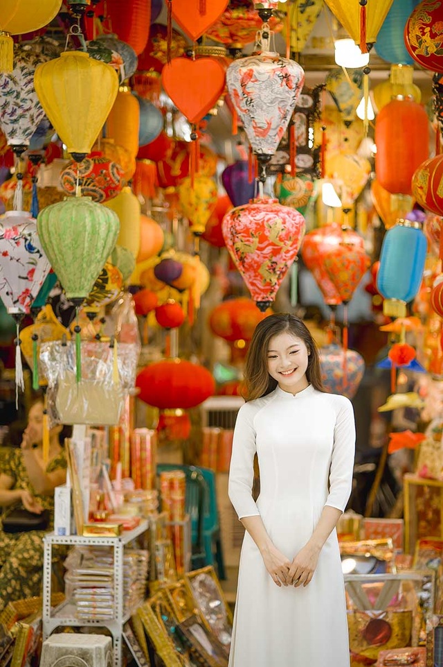 Á khôi Tài sắc Việt Nam: “Trung thu là dịp đoàn viên bên gia đình” - 2 Á khôi Tài sắc Việt Nam: “Trung thu là dịp đoàn viên bên gia đình” - 2