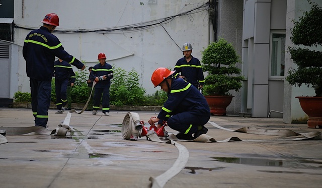 Chuyện về những người lính mong cả đời... thất nghiệp - 12 Chuyện về những người lính mong cả đời... thất nghiệp - 12