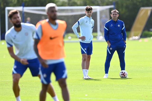 Đau đầu vì học trò, HLV Lampard phải hỏi ý kiến bà xã - 2 Đau đầu vì học trò, HLV Lampard phải hỏi ý kiến bà xã - 2