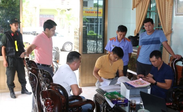 Khen thưởng chuyên án phá đường dây cá độ bóng đá, lô đề nghìn tỷ - 3 Khen thưởng chuyên án phá đường dây cá độ bóng đá, lô đề nghìn tỷ - 3