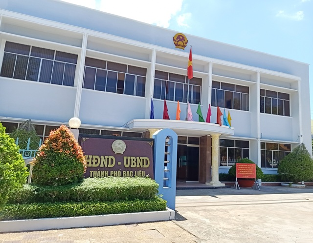 Vụ dân 15 năm mòn mỏi chờ bồi thường đất: Thanh tra Chính phủ tiếp nhận đơn - 1 Vụ dân 15 năm mòn mỏi chờ bồi thường đất: Thanh tra Chính phủ tiếp nhận đơn - 1