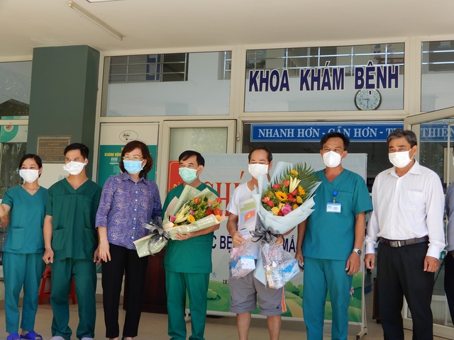 Bệnh nhân mắc Covid-19 cuối cùng ở Đà Nẵng ra viện - 1