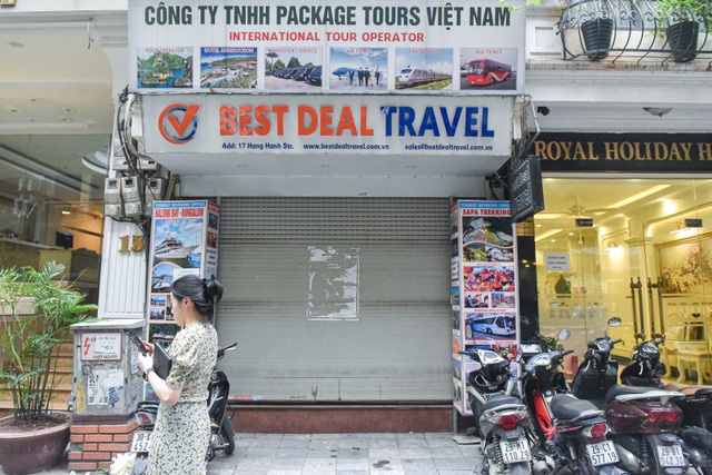 Hàng loạt cửa hàng, doanh nghiệp lữ hành “cửa đóng then cài” vì Covid-19 - 10 Hàng loạt cửa hàng, doanh nghiệp lữ hành “cửa đóng then cài” vì Covid-19 - 10