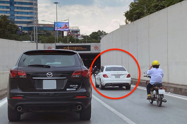Tranh cãi về lỗi sai làn đường: Hiểu để tránh vi phạm và mất tiền phạt - 1 Tranh cãi về lỗi sai làn đường: Hiểu để tránh vi phạm và mất tiền phạt - 1