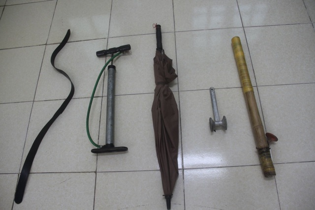 Khởi tố người cha bạo hành con trai 9 tuổi - 2 Khởi tố người cha bạo hành con trai 9 tuổi - 2
